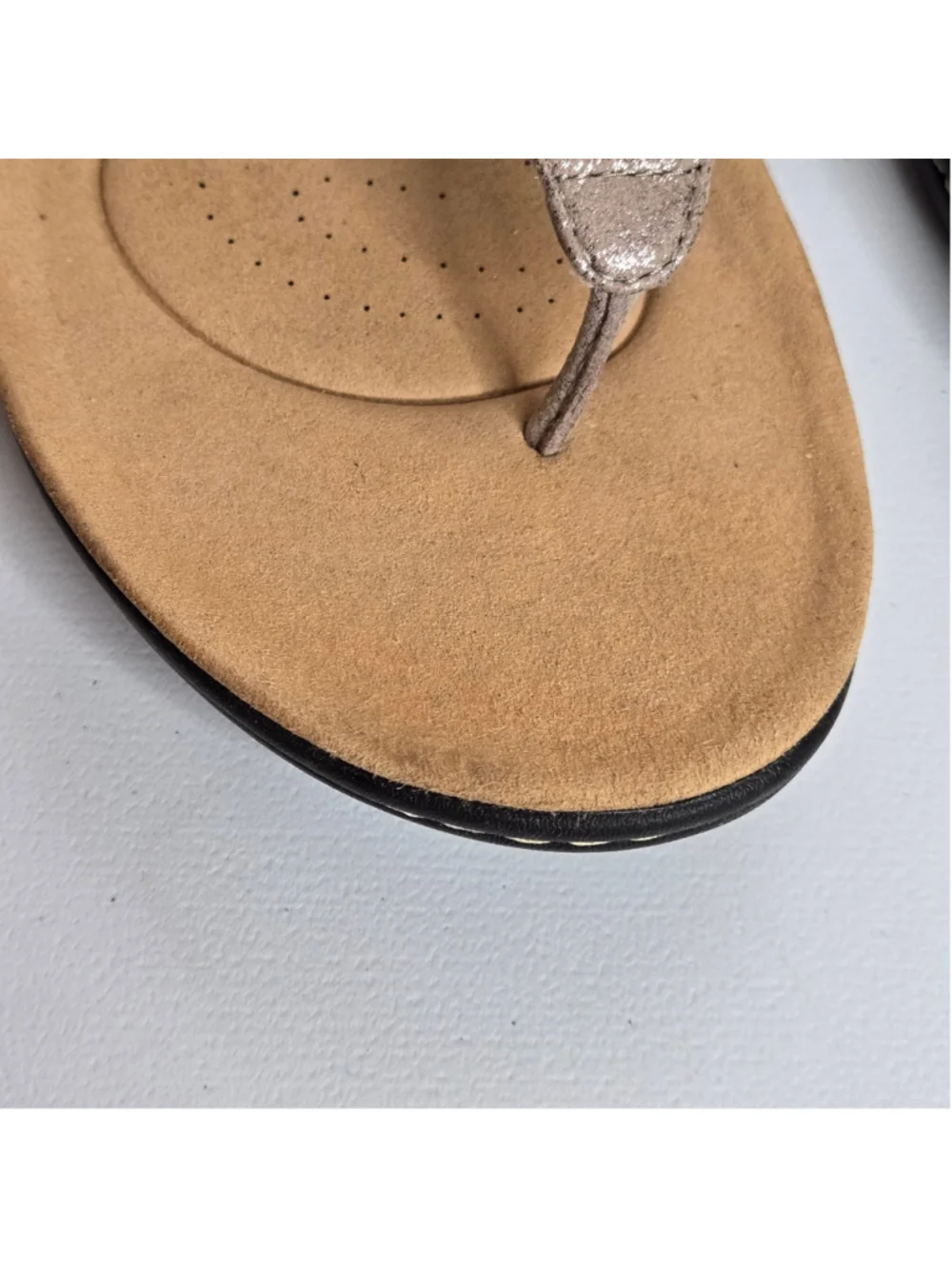 Clarks Laureann Rae Bow Accent Slip-On Thong Taupe Metallic Sandals Sz 12